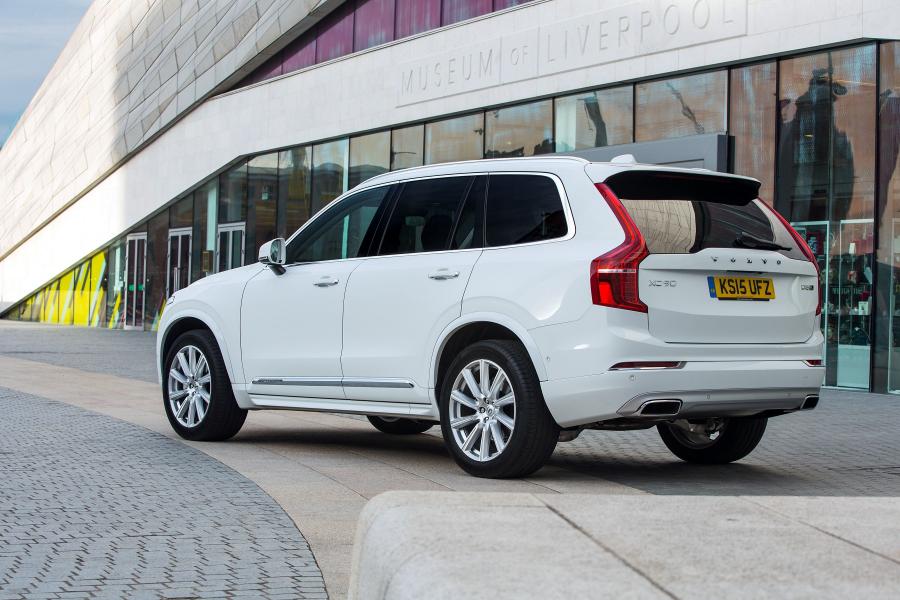  Volvo XC90 D5 Inscription 2015 года  (UK) (фото 10 из 30)